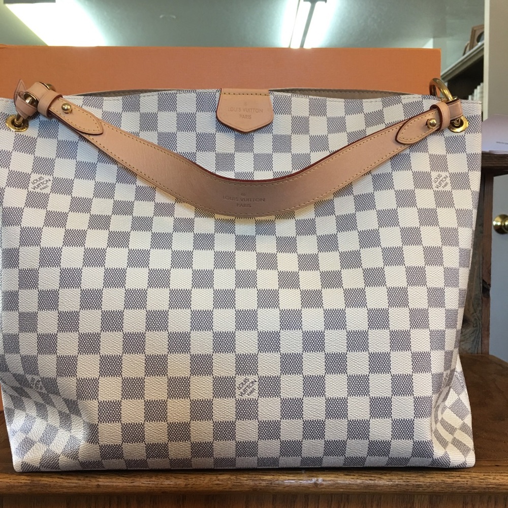 Louis Vuitton “Graceful” MM -Cream colored & Wine